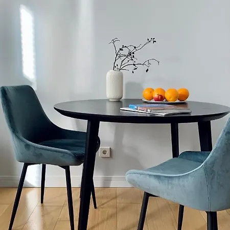 Apartment Quiet In Centre - Self Check-in, Walkable To Major Attractions *