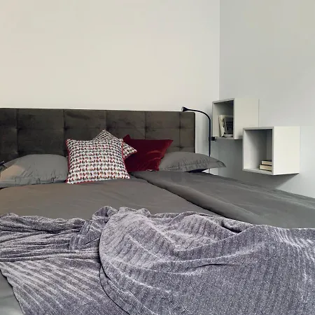 Quiet In Centre - Self Check-in, Walkable To Major Attractions Apartment *