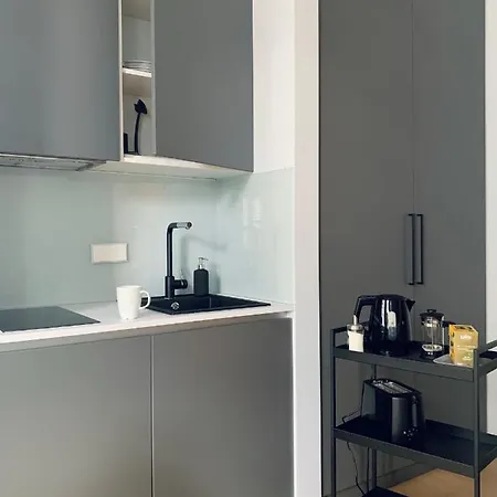 Quiet In Centre - Self Check-in, Walkable To Major Attractions Apartment *