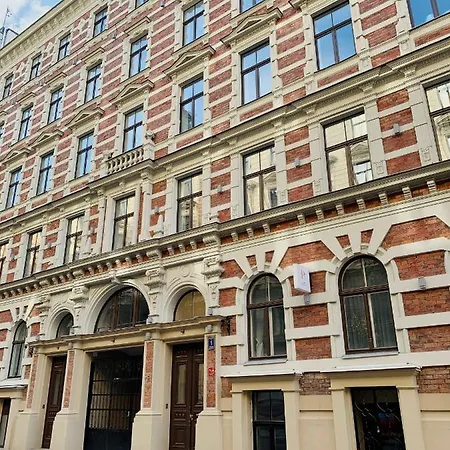 Quiet In Centre - Self Check-in, Walkable To Major Attractions Apartment *