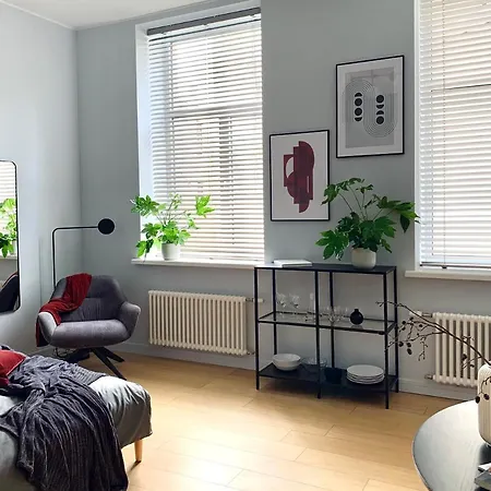 Quiet In Centre - Self Check-in, Walkable To Major Attractions Apartment